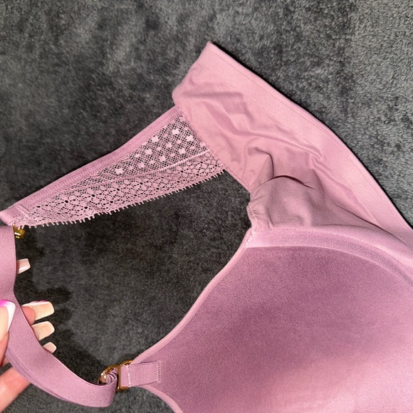 New Victoria’s Secret Bra 38DD never worn - Picture 2 of 4